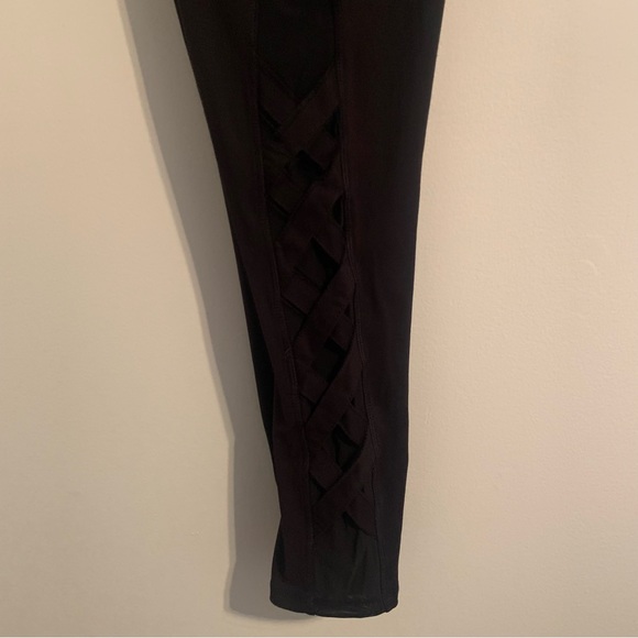 Black Leggings with Lattice Detail | Reitman’s Hyba | Size M - Picture 5 of 6